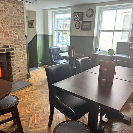 The London Inn Падстоу Екстер'єр фото