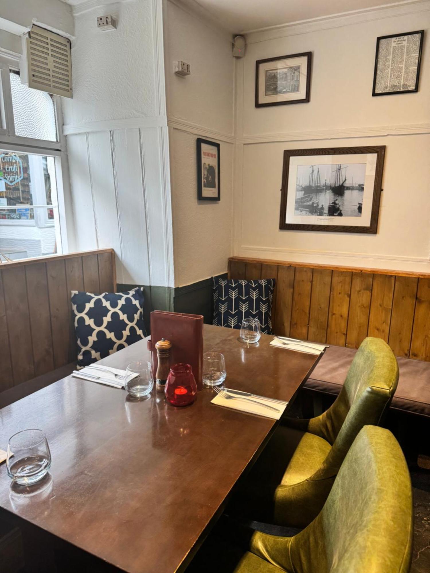 The London Inn Падстоу Екстер'єр фото