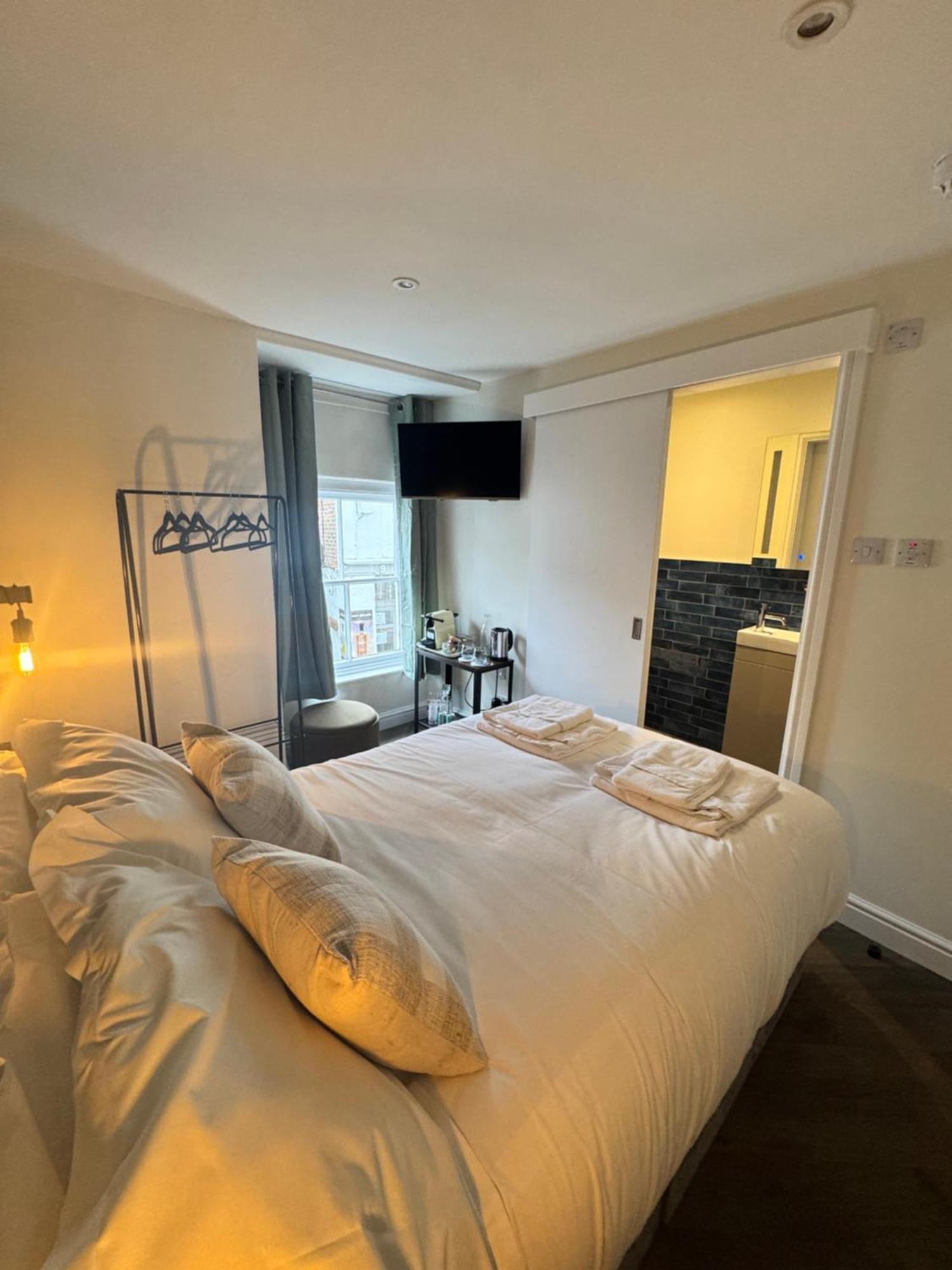 The London Inn Падстоу Екстер'єр фото